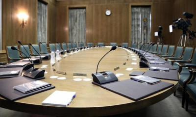 Ανασχηματισμός από ώρα σε ώρα: «Κλείδωσαν» οι υπουργοί – Ποιοι μένουν, ποιοι φεύγουν