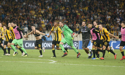 «Βράζει» ο κόσμος της ΑΕΚ: «Πήρατε 30 εκατ. ευρώ και δεν…» (photos)