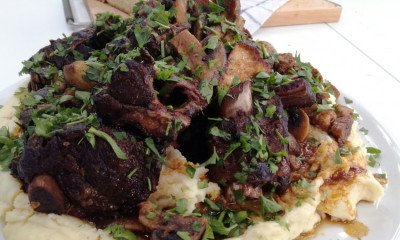 Η συνταγή της ημέρας: Μοσχαρίσιος σιδηρόδρομος με μανιτάρια και πανσέτα