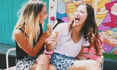 Κάνει αυτά τα 3; Τότε είναι γνήσια κολλητή φίλη