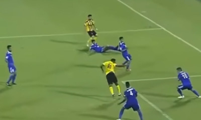 Αδιανόητο γκολ από τον 37αρη Ετό! (video)