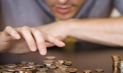 Κατώτατος μισθός: Δείτε πότε και πόσο θα αυξηθεί - Τι θα ισχύσει για νέους έως 25 ετών