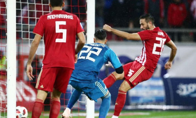 Ολυμπιακός-ΠΑΟΚ: Καρέ-καρέ η γκάφα του Γιαννιώτη και το αυτογκόλ  του Βούκοβιτς (photos)