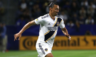 MLS: Νέα γκολάρα Ιμπραΐμοβιτς με τους Γκάλαξι (video)