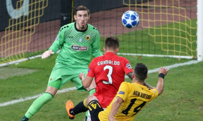 ΑΕΚ-Μπενφίκα: Καρέ-καρέ το αμυντικό λάθος στο δεύτερο γκολ των Πορτογάλων (photos)