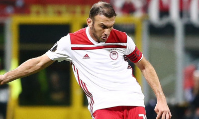 Ολυμπιακός: Νοκ άουτ ο Τοροσίδης, χάνει το ντέρμπι με ΑΕΚ