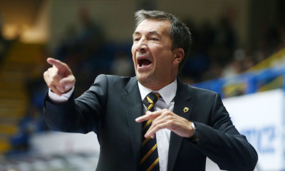 Διαφορετική ΑΕΚ θέλει να δει ο Μπάνκι