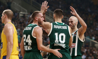 Πρέπει να παίξει ξύλο!