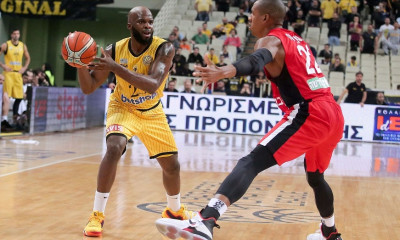 Γκρίφιν: «Χρειαζόμαστε τη νίκη με τον ΠΑΟΚ»