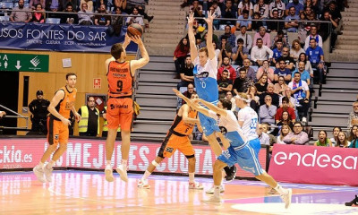 Κορυφαίος ο Βασιλειάδης, του… έκλεψε τη χαρά ο Βαν Ρόσομ! (video)