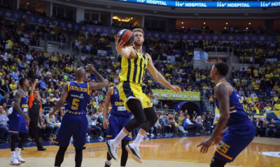 Κέρδισαν οι... περισσότεροι της Φενέρ τον εκπληκτικό Σβεντ!