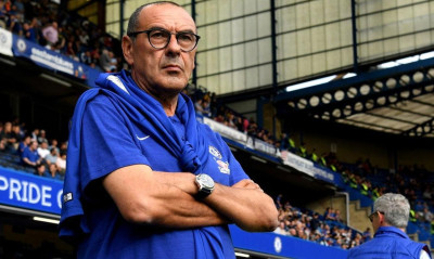 Σιχαμένος Σάρι, σκούπισε τις μύξες του στον Μουρίνιο (video)