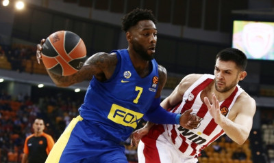 H μεγάλη εμφάνιση του Κέιν στο ΣΕΦ! (vid)