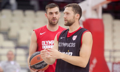 Ολυμπιακός: «Τρέχει» για να προλάβει... Παναθηναϊκό ο Στρέλνιεκς