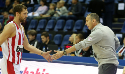 Ολυμπιακός: Περιμένει Στρέλνιεκς ο Μπλατ