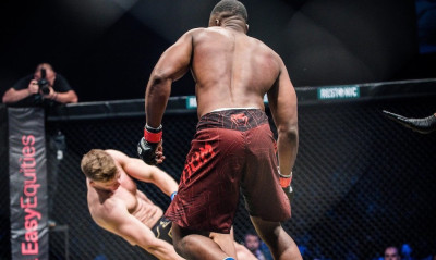 Ξεκάθαρα το νοκ-άουτ της χρονιάς!