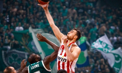 Παναθηναϊκός ΟΠΑΠ-Ολυμπιακός: Το κάρφωμα του Μιλουτίνοφ (video)