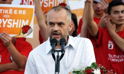 Παραλήρημα Ράμα: Ύαινες, κοράκια, γουρούνια και γαϊδούρια όσοι πήγαν στην κηδεία του Κατσίφα