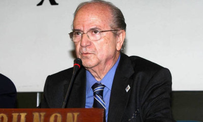 Ήταν όλοι εκεί: «Αντίο» Δάσκαλε, Ανδρέα Μπόμη