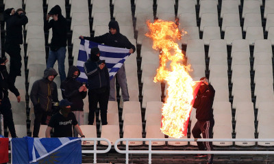 Έρευνα από UEFA για όσα έγιναν στο ΟΑΚΑ - Κίνδυνος τιμωρίας για την Εθνική