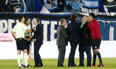 Ατρόμητος-Ολυμπιακός: Χαμός και ένταση στο Περιστέρι μετά το γκολ του Κουλούρη (photos,video)