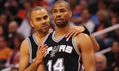 Εξετάζει το… «μπαμ» με Γκάρι Νιλ ο Χολαργός (video)