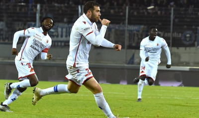 Τρομερή γκολάρα από Κασάμι! (vid)