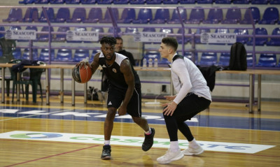 Κύμη: Με Λιούις κόντρα στον Χολαργό (photos)