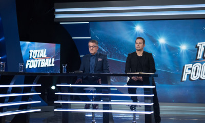 O Nτέμης Νικολαϊδης και η ποδοσφαιρική παρέα του κερδίζουν το κοινό