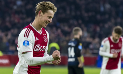 Ο Φρένκι Ντε Γιονγκ είναι ο πιο περιζήτητος χαφ στην Ευρώπη (video+photos)