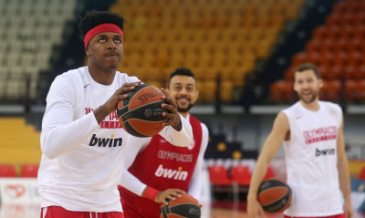 Ολυμπιακός-Αναντόλου Εφές: Να της κόψει τη φόρα και να ανακάμψει