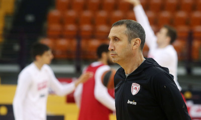 Μπλατ: «Να πιάσουμε το καλύτερο επίπεδο απόδοσης με Εφές» (video)