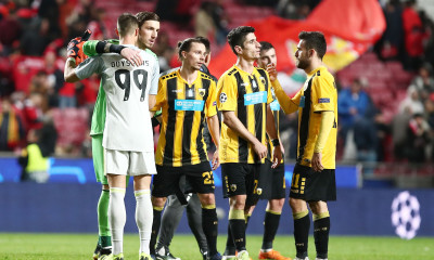 Μπενφίκα-ΑΕΚ: Μοναδική στιγμή στο «Ντα Λουζ» για τις πυρκαγιές στην Ελλάδα (photo)