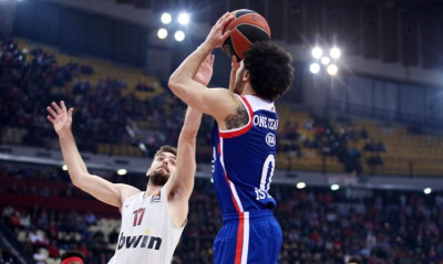 Ολυμπιακός – Εφές: Το buzzer beater του Λάρκιν (video)