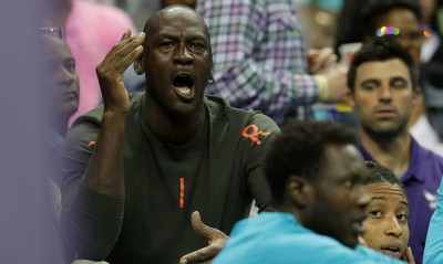 NBA: Φάπες του Τζόρνταν σε παίκτη του! (vid)