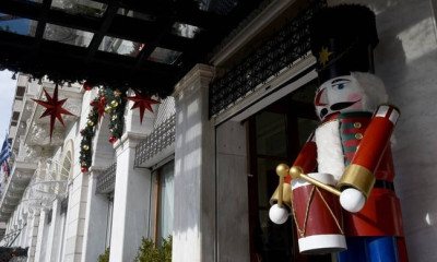 Εορταστικό ωράριο: Αυτές τις Κυριακές θα λειτουργήσουν τα καταστήματα