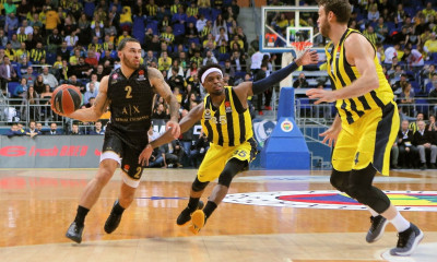 Φενέρμπαχτσε-Αρμάνι Μιλάνο 92-85: Ούτε το ρεκόρ του Μάικ Τζέιμς τη σταμάτησε!