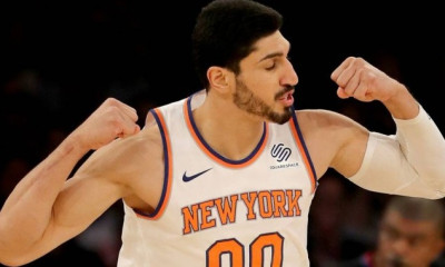 NBA: Στο πνεύμα των γιορτών ο Καντέρ (vid)