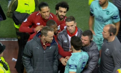 «Τσαμπουκάς» Φαν Ντάικ – Παπασταθόπουλου! (video)