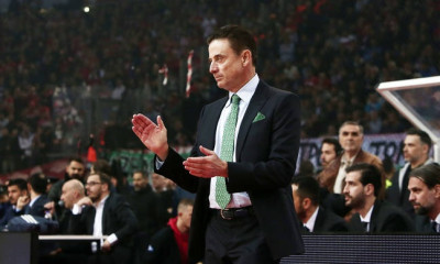 Η απορία του γιου του Πιτίνο: «Τι είναι αυτά τα δίχτυα γύρω από το παρκέ;» (photo)