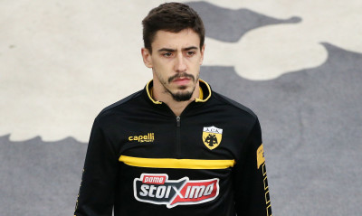 ΑΕΚ: Ανοιχτή η πόρτα και για Σιμόες