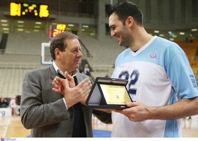 ΑΕΚ: Βραβεύθηκε και... αποθεώθηκε ο Μαυροειδής! (photos)