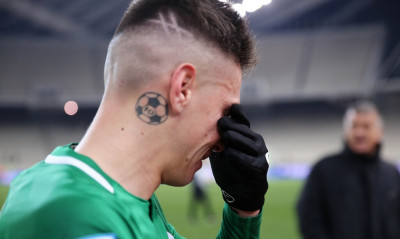 Τι είναι τόσο αστείο σε έναν πιτσιρικά που κλαίει με λυγμούς;