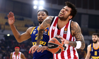 Ολυμπιακός-Χίμκι: Το κάρφωμα Πρίντεζη και η αντίδραση Μπαρτζώκα (video)