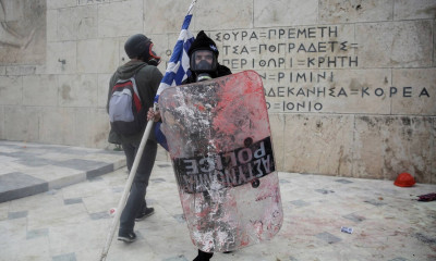 Συλλαλητήριο για τη Μακεδονία: Κυβέρνηση, αστυνομία και παρακρατικοί αμαύρωσαν τη συγκέντρωση