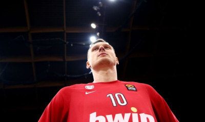 Ολυμπιακός: Η διαφορετική πλευρά του Γιάνις Τίμα (video)