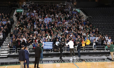 Αντετοκούνμπο: Αποθέωση και Εθνικός Ύμνος (vid)