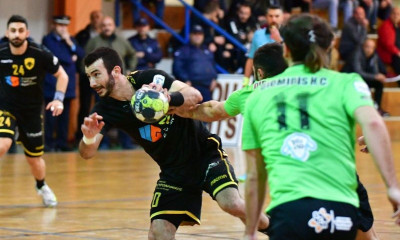 Όμιλος Ξυνή/Ολυμπιακός εναντίον ΑΕΚ στον τελικό του Χάντμπολ