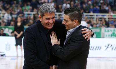 Γιαννακόπουλος: «Βράβευσα τον παιδικό μου ήρωα»