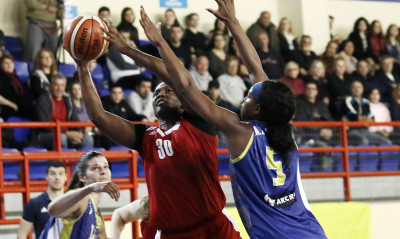 Μπάσκετ γυναικών: Πέρασε από τα Καλύβια ο Ολυμπιακός